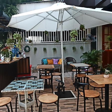 Lalune Hotel Phnom Penh Exteriör bild