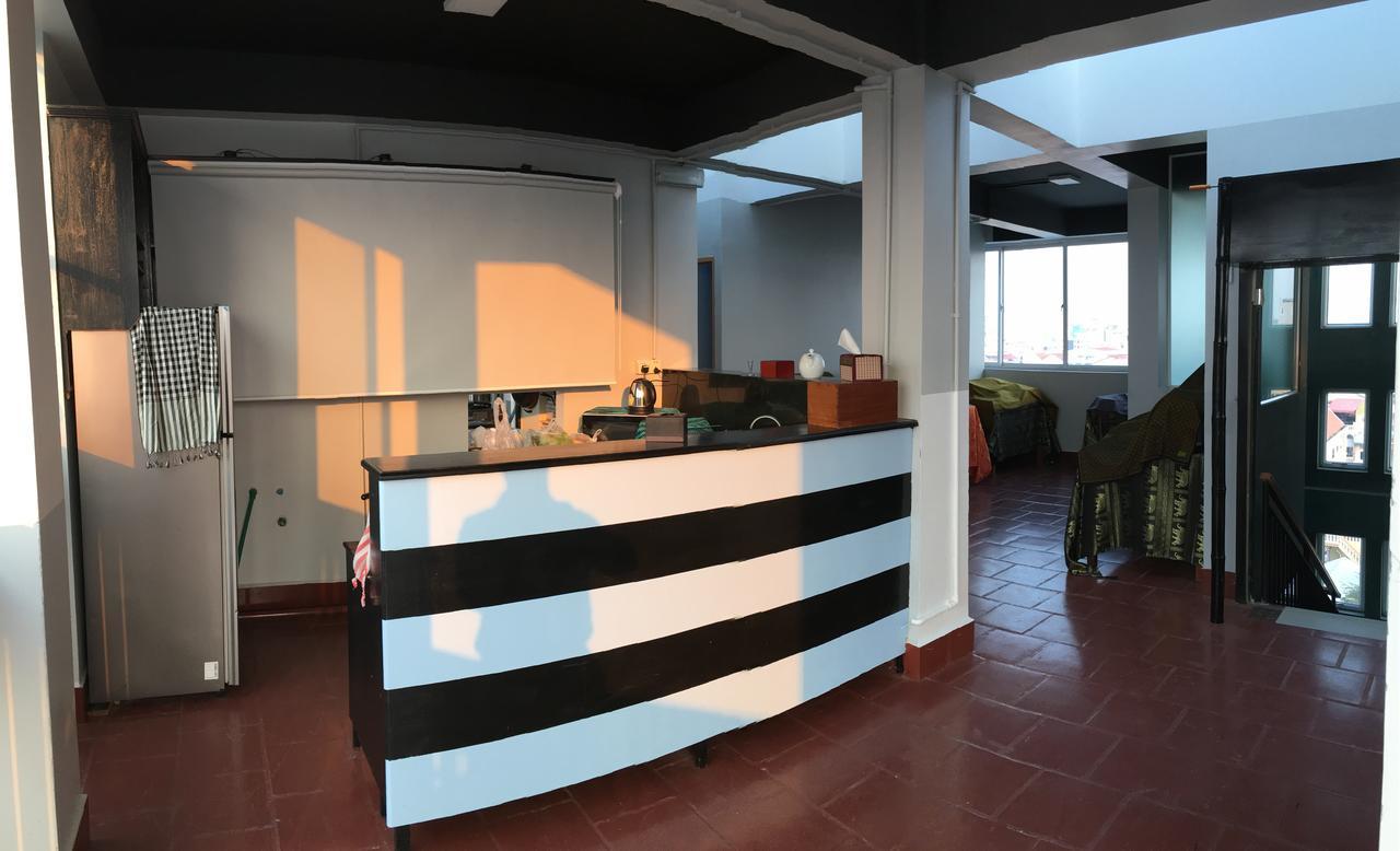 Lalune Hotel Phnom Penh Exteriör bild
