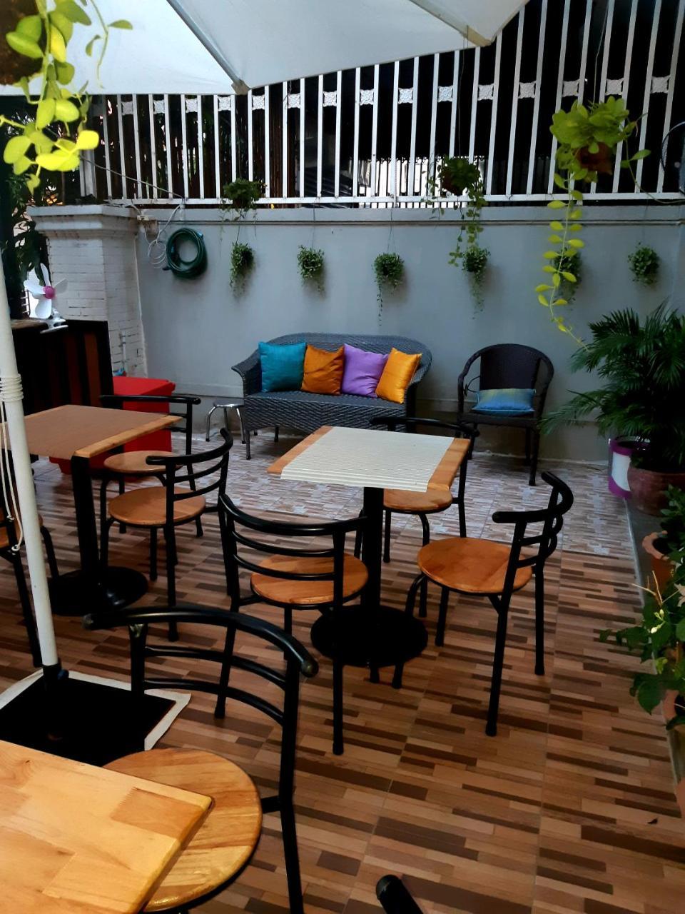 Lalune Hotel Phnom Penh Exteriör bild
