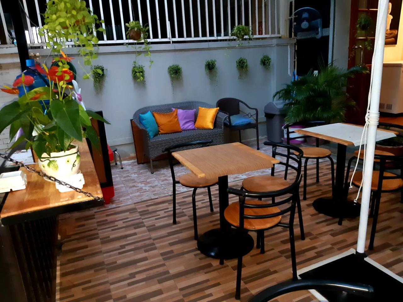 Lalune Hotel Phnom Penh Exteriör bild