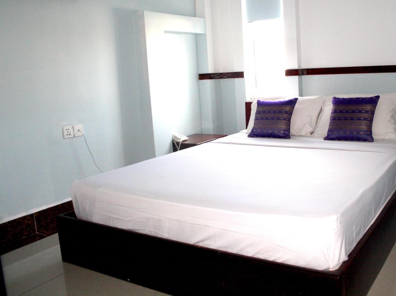 Lalune Hotel Phnom Penh Exteriör bild